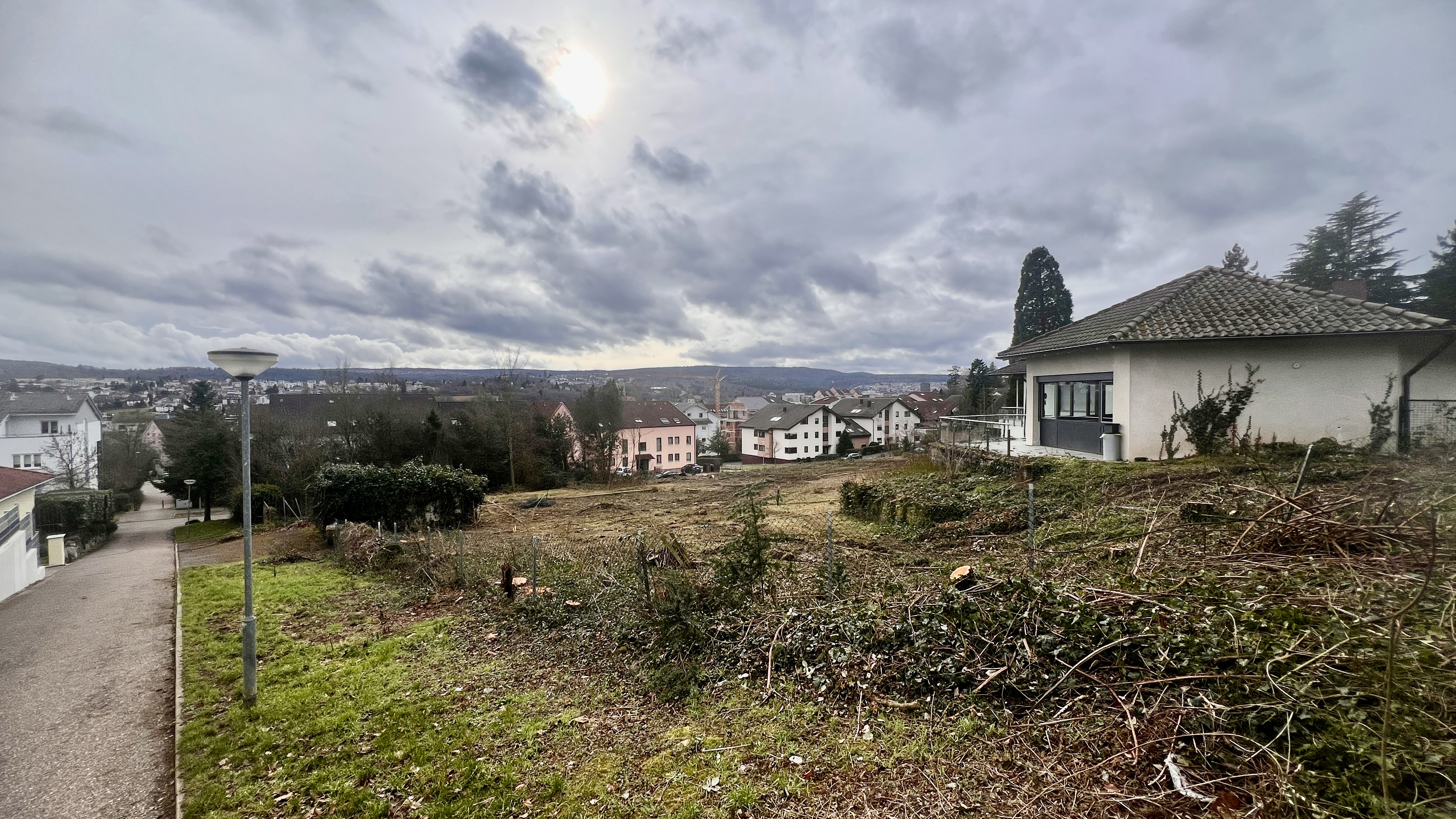 Gerodetes Grundstück zwischen Siegfriedstraße und Jochen-Klepper-Straße in Maihälden